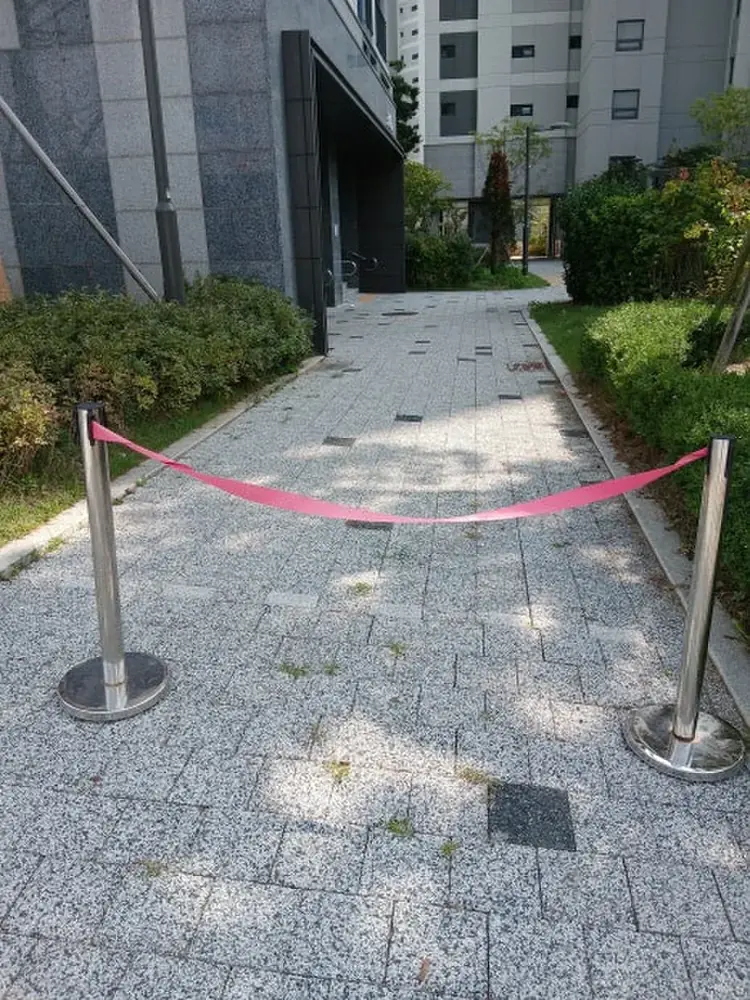 볼라드 설치 기준 관련 현장 사진